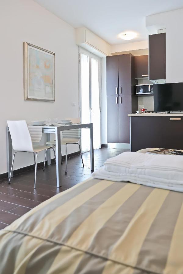 Casa Vacanze Aurora Centro Rímini Exterior foto